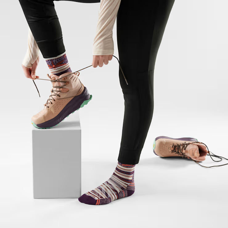 Smartwool Merino - Women's Hike Dragon Stitch Mid Crew Socks - Image 2